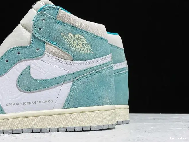 1 Air Jordan 555088-311 High Turbo Green Retro OG 0407